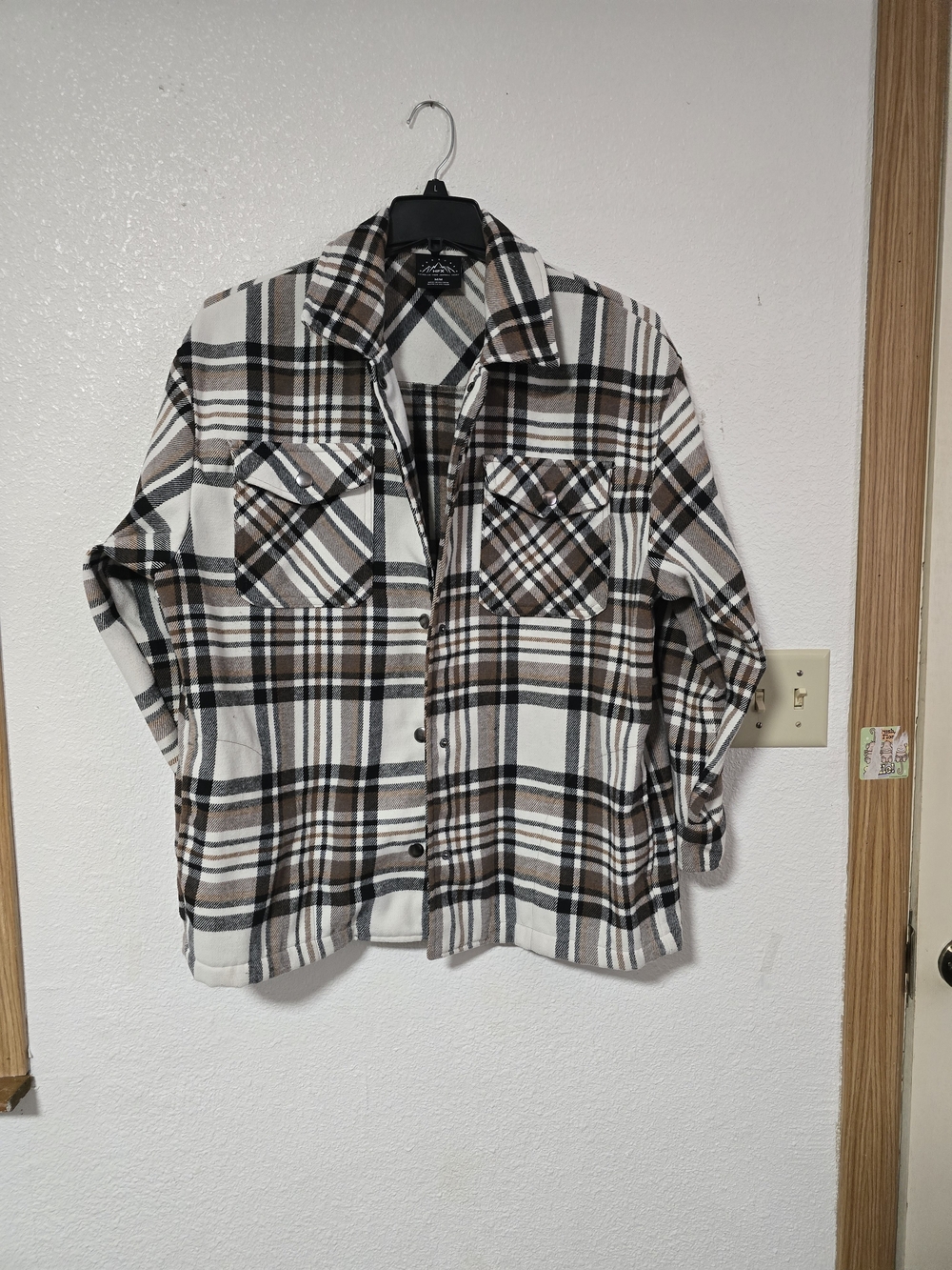 HFX Plaid Button-Front Shacket in White, Brown & Black